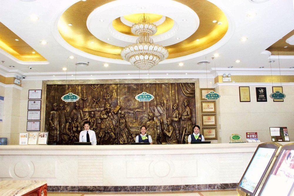Vienna Hotel Shenzhen Railway Station Exterior photo